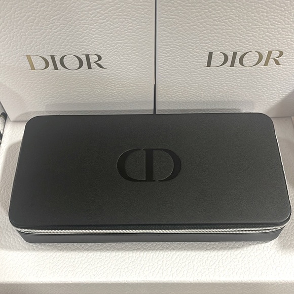 Dior Set - Picture 3 of 7